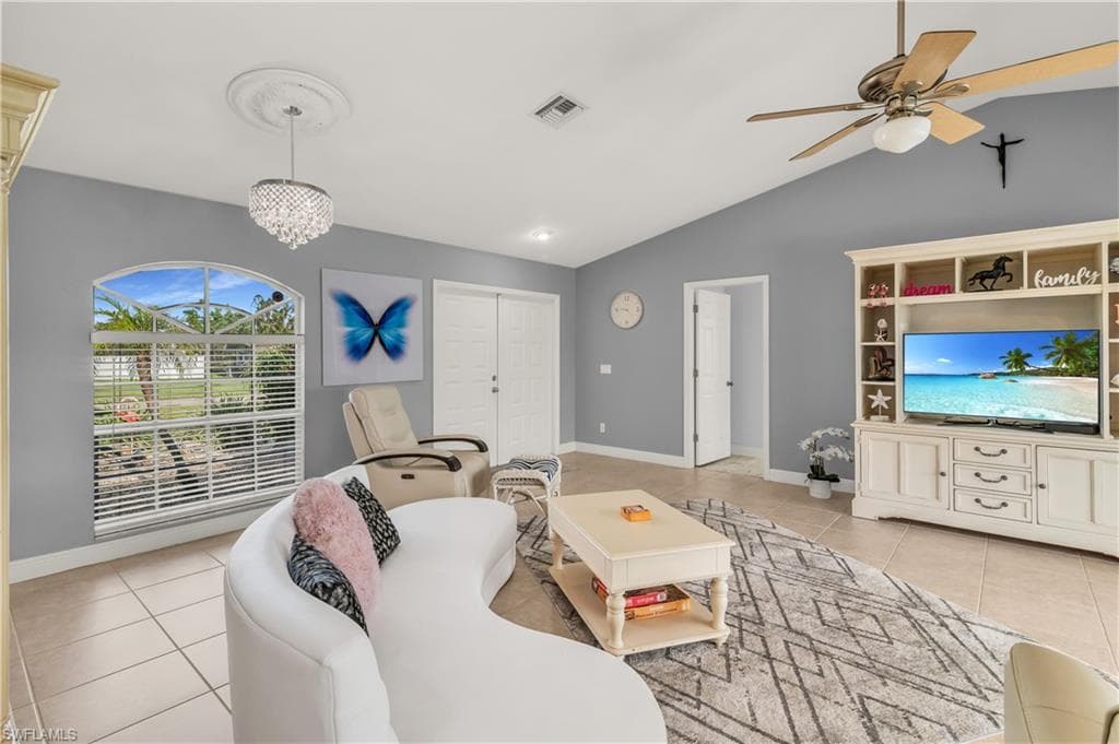 310 SE 47th ST-10