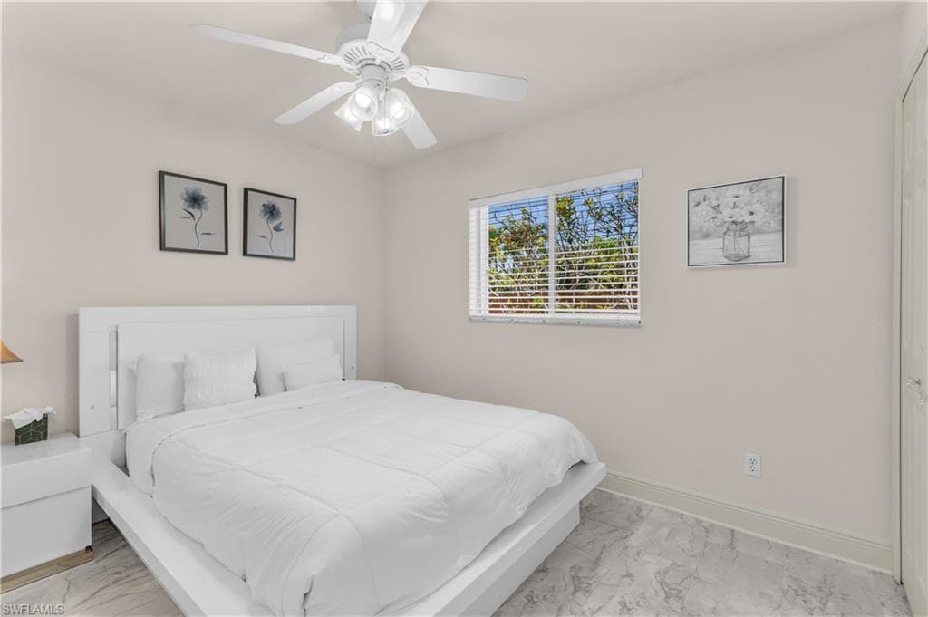 310 SE 47th ST-15