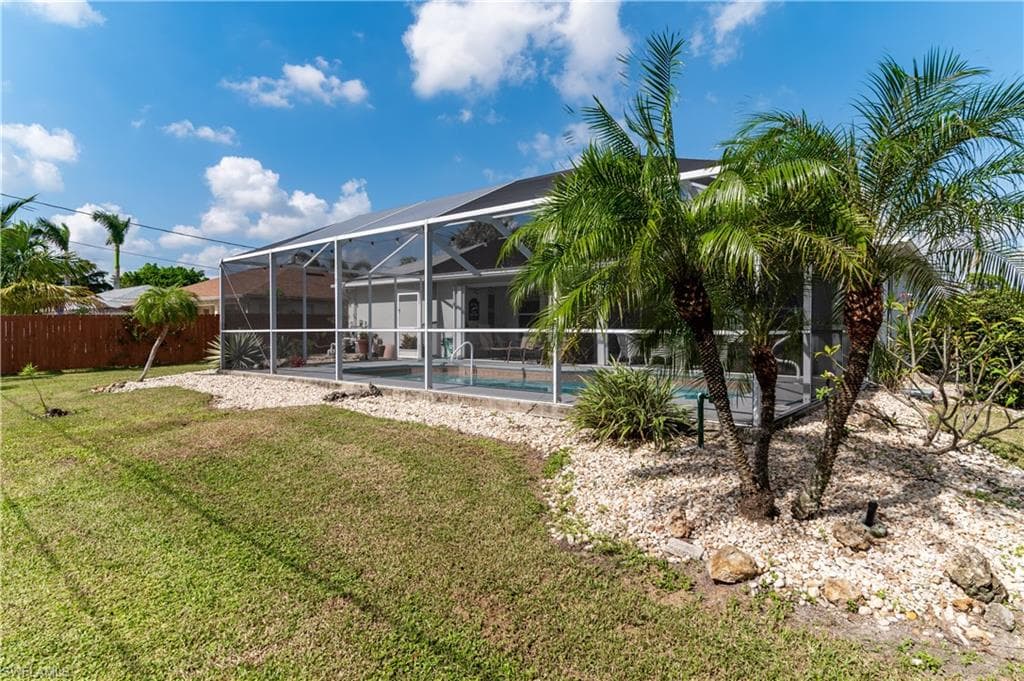 310 SE 47th ST-25