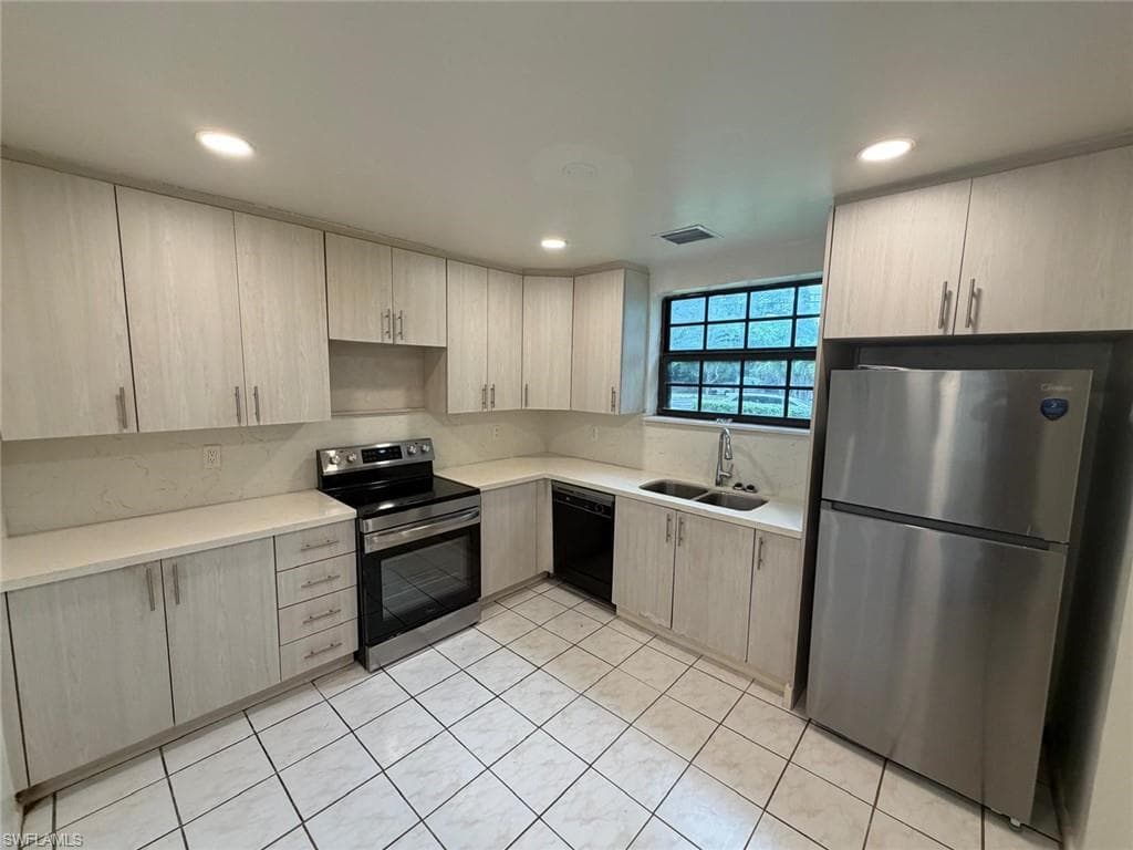 2065 NE 139th ST-9