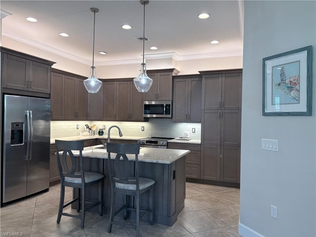 6931 Cay CT-10