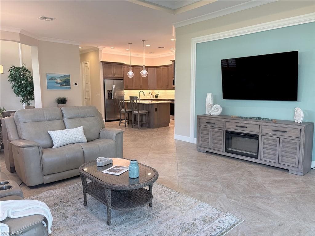 6931 Cay CT-8