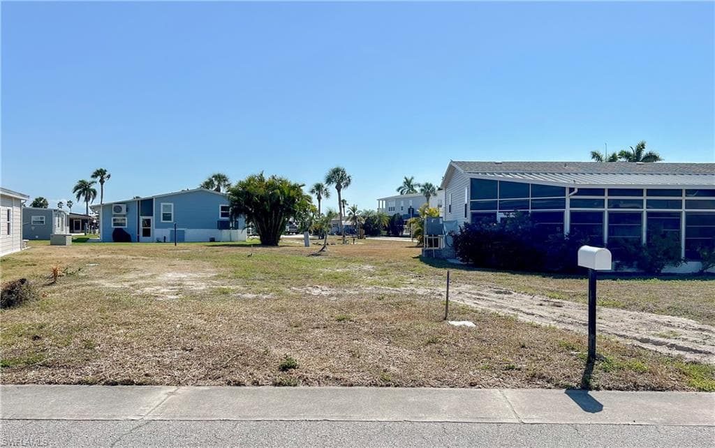 11391 Bayside BLVD-4