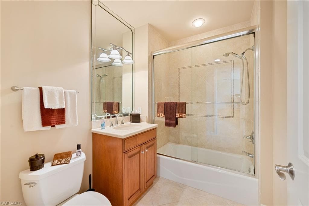 580 El Camino Real 3705-12