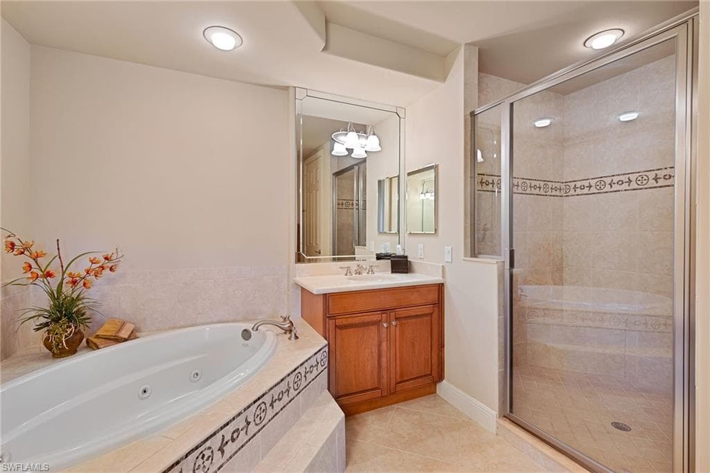 580 El Camino Real 3705-9