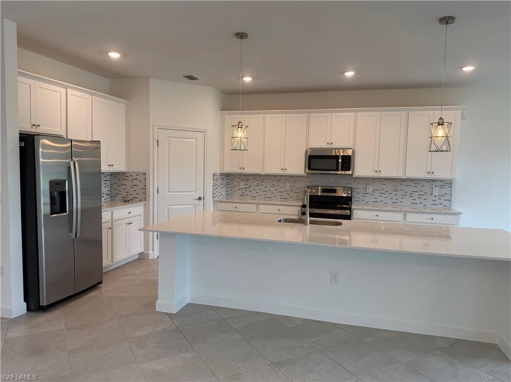 20821 Copperhead DR-19