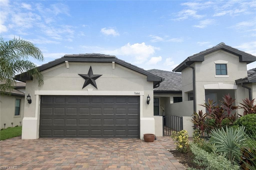 7666 Jacaranda LN-1