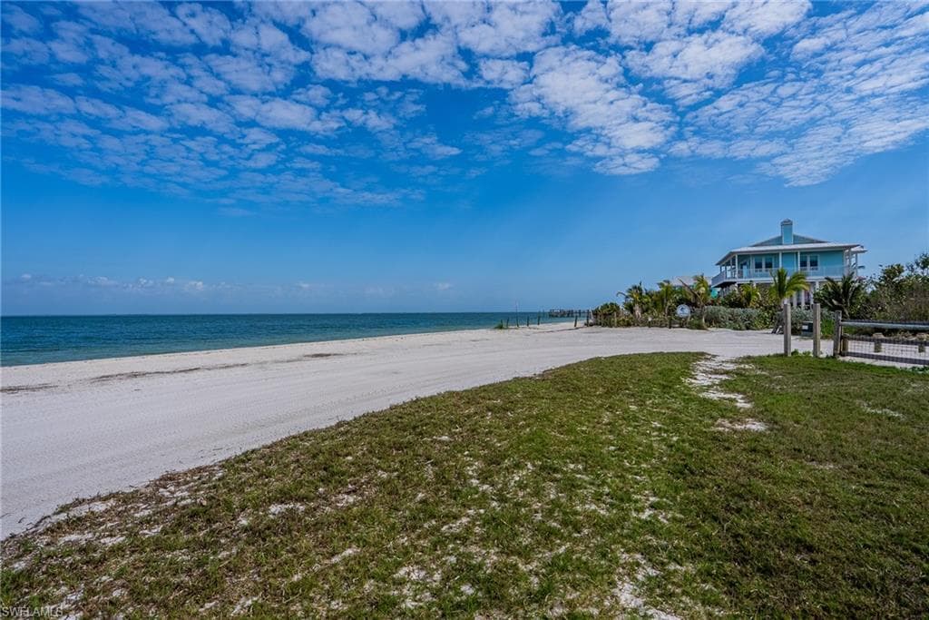 516 Longboat CIR-23