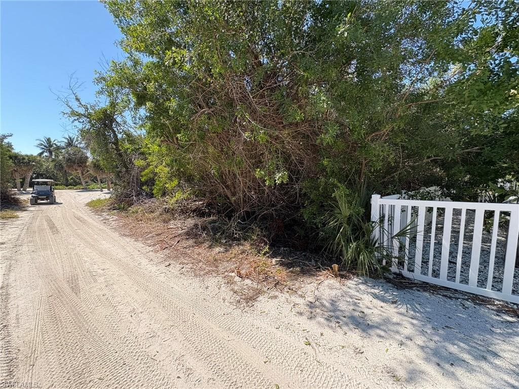 516 Longboat CIR-6