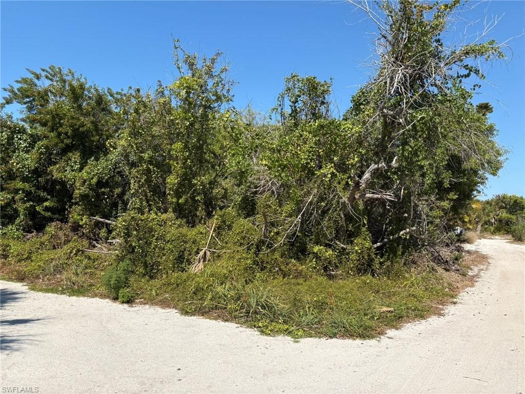 516 Longboat CIR-12