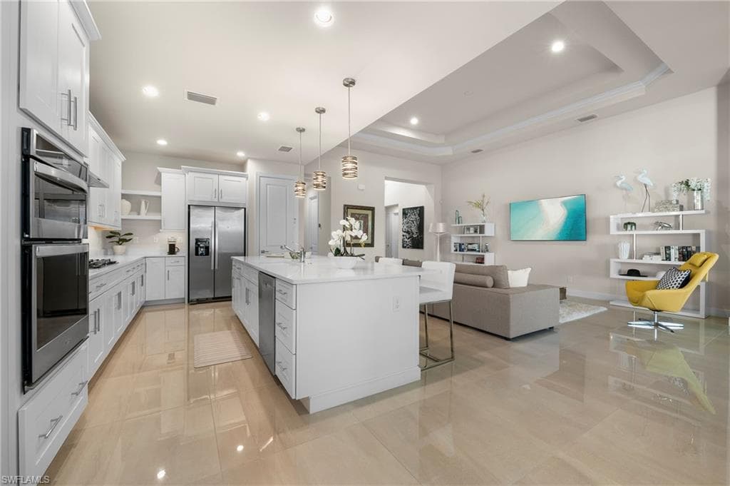 8897 Redonda DR-12