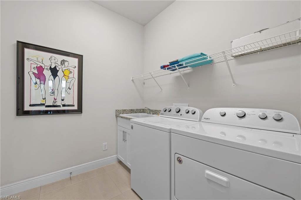 8897 Redonda DR-25
