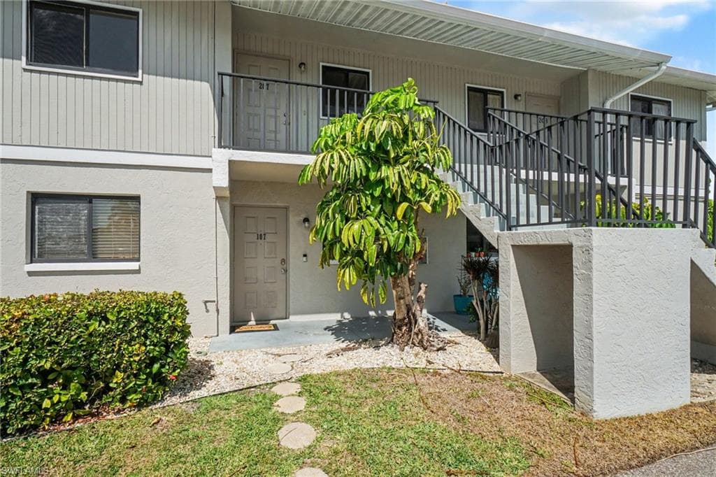 423 Cape Coral PKWY W 203 (207)-1