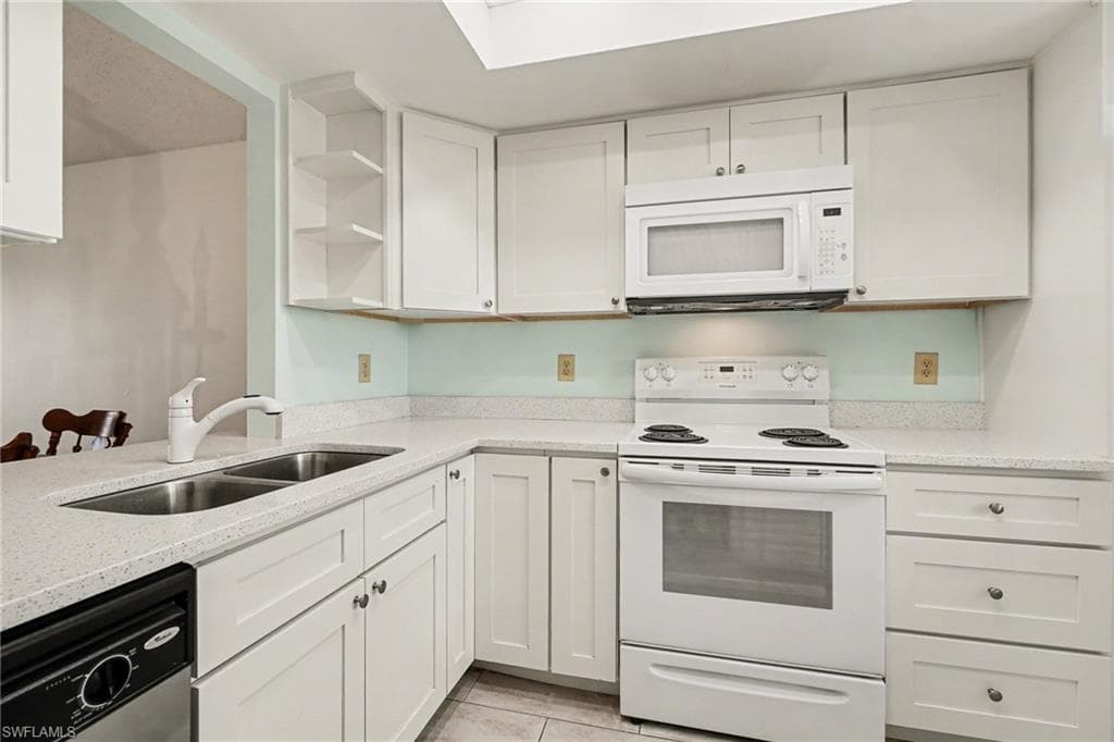 423 Cape Coral PKWY W 203 (207)-5