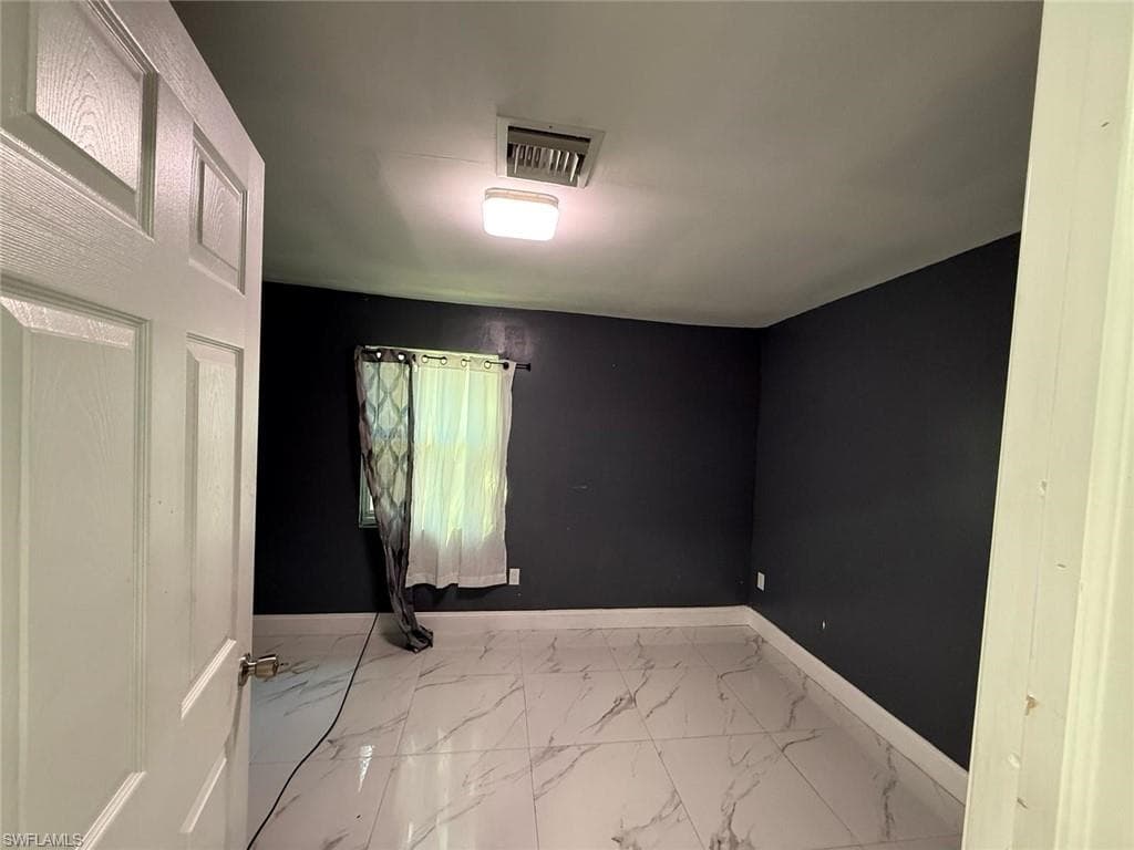 414 Spring AVE-23