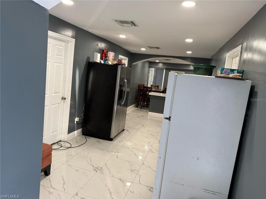 414 Spring AVE-13