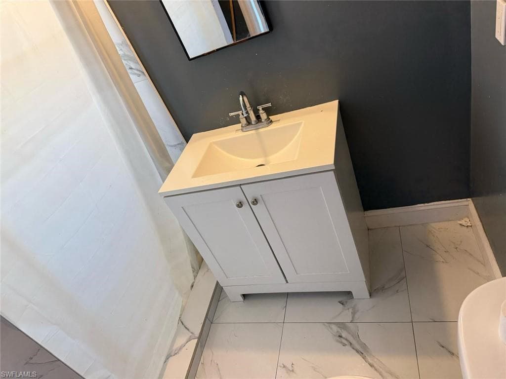 414 Spring AVE-24