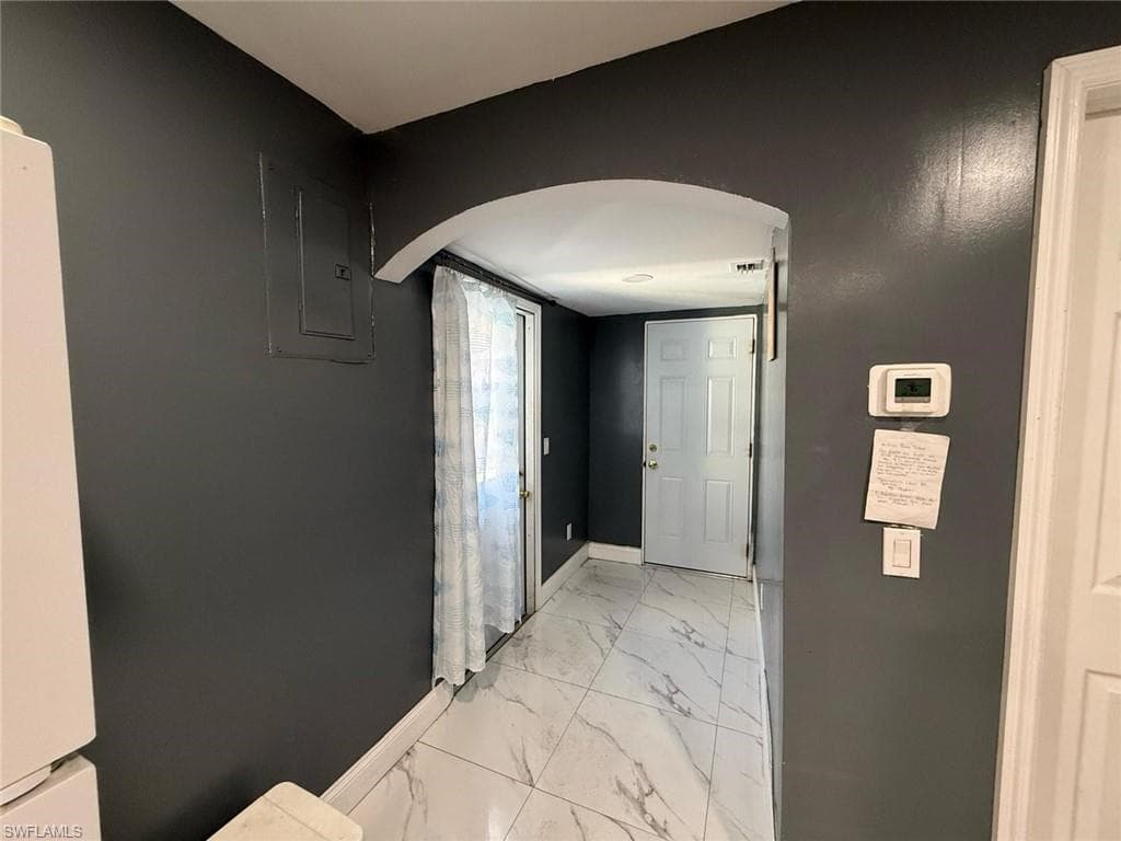 414 Spring AVE-18