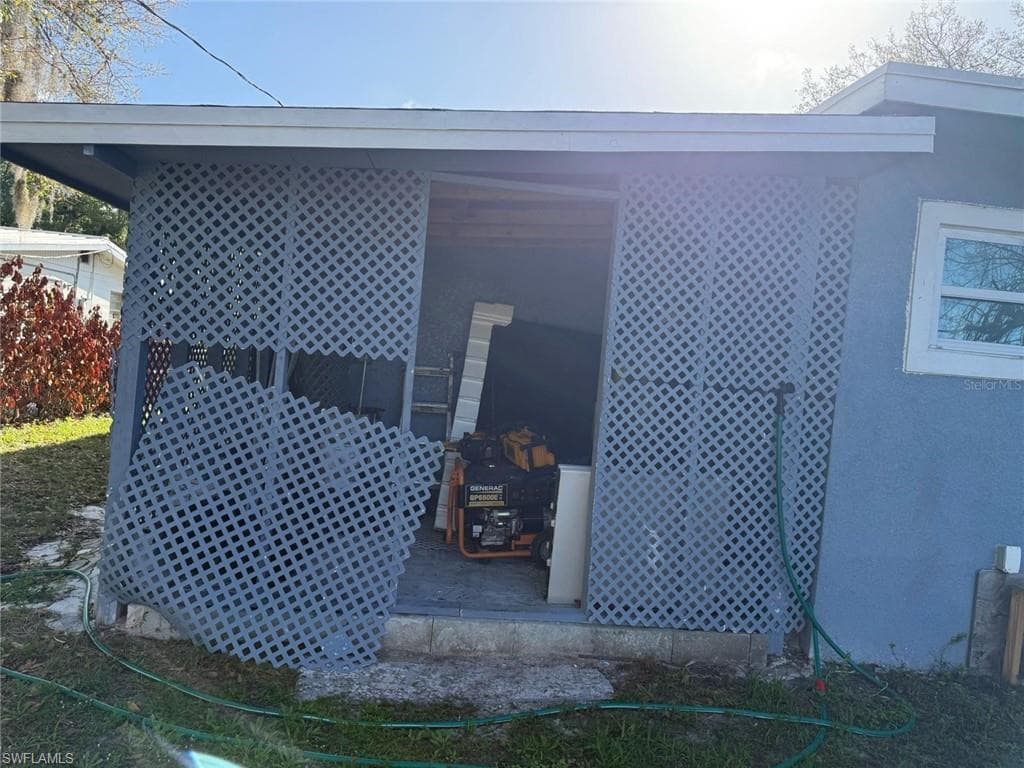 414 Spring AVE-31