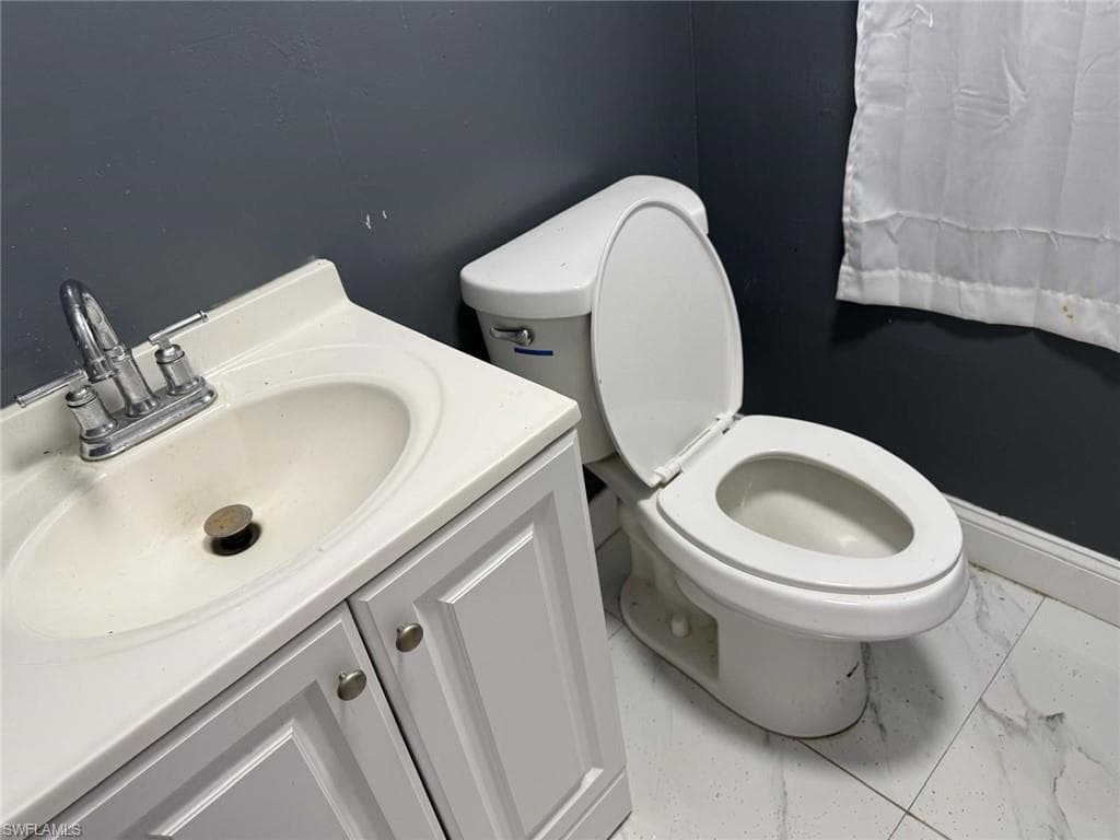 414 Spring AVE-25