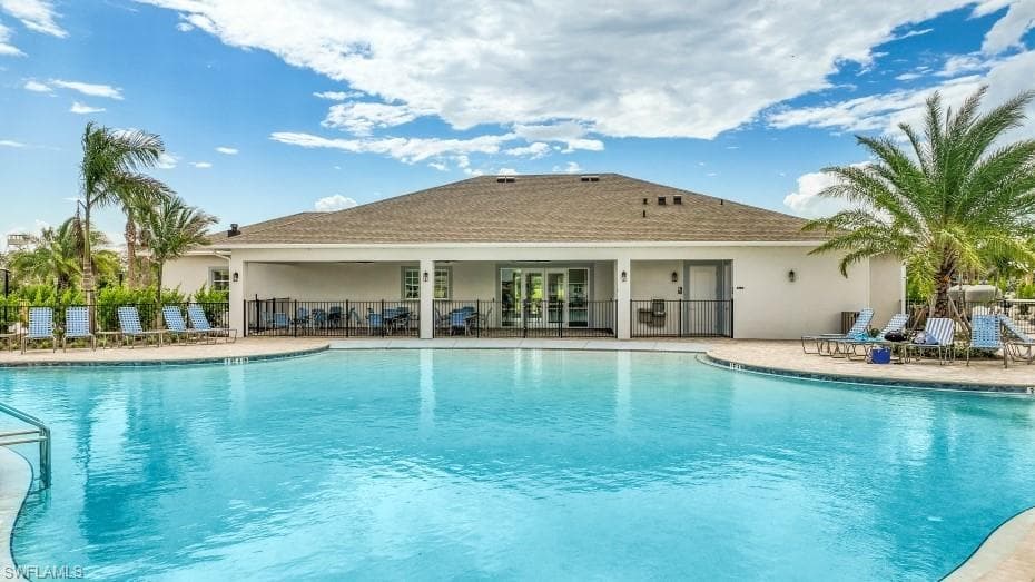 17977 SHADE TREE LOOP-24