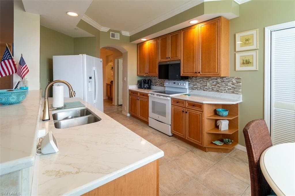 269 Vintage Bay DR C7-12