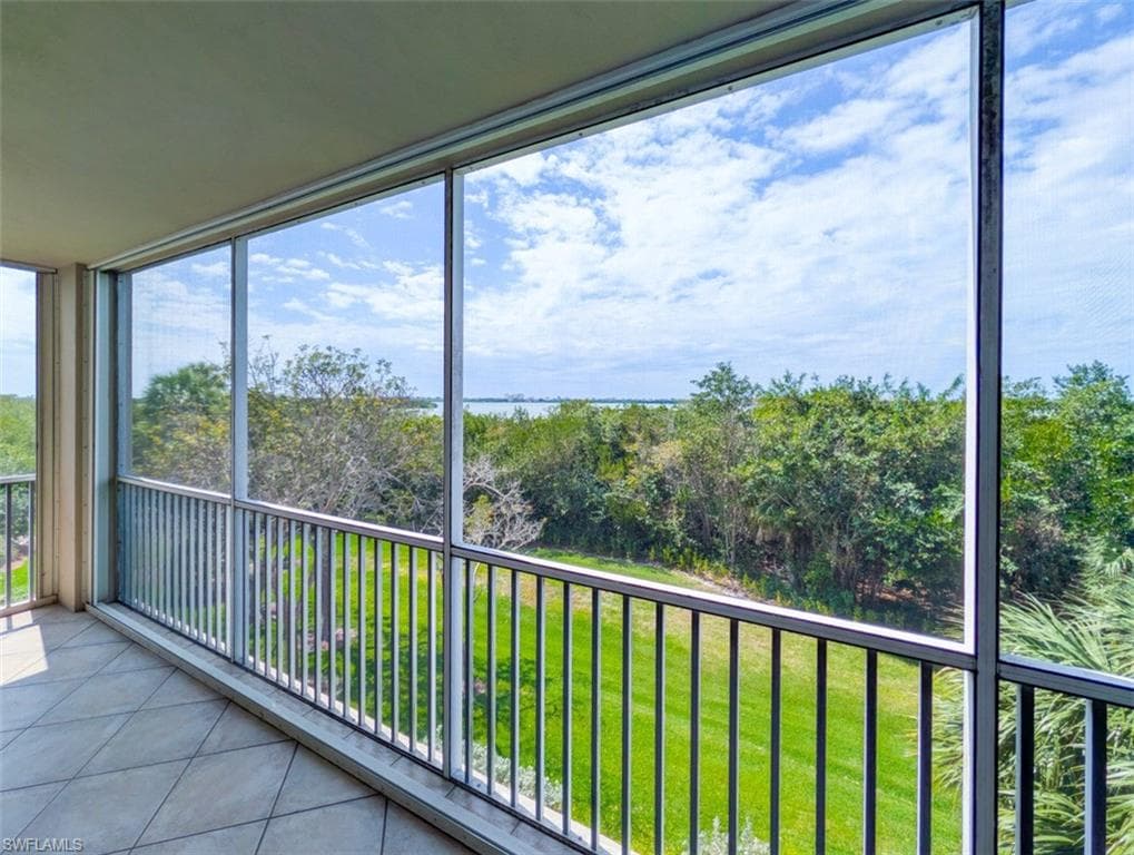 269 Vintage Bay DR C7-7