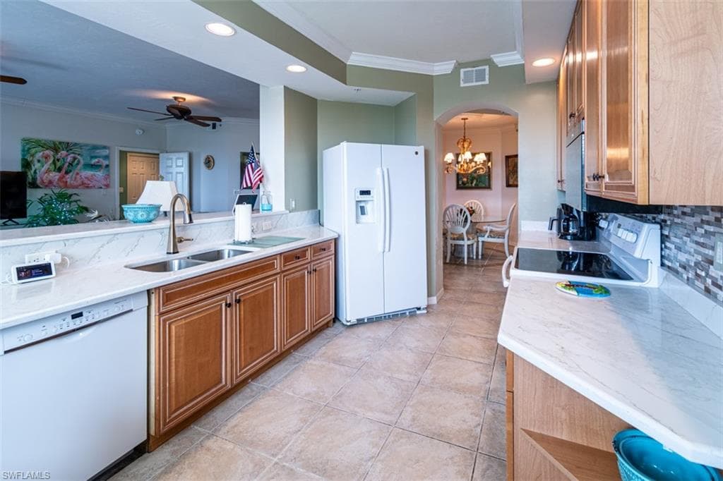 269 Vintage Bay DR C7-11