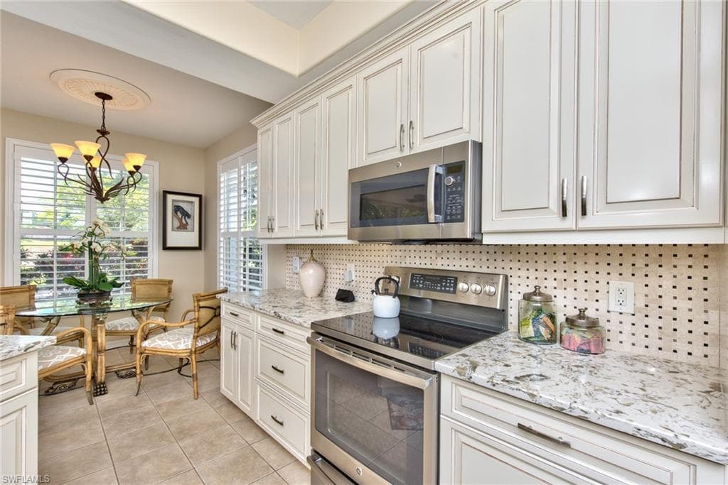 2190 ARIELLE DR 902-8
