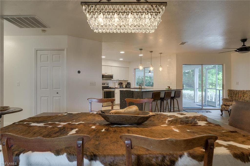 1270 Riverbend DR-13