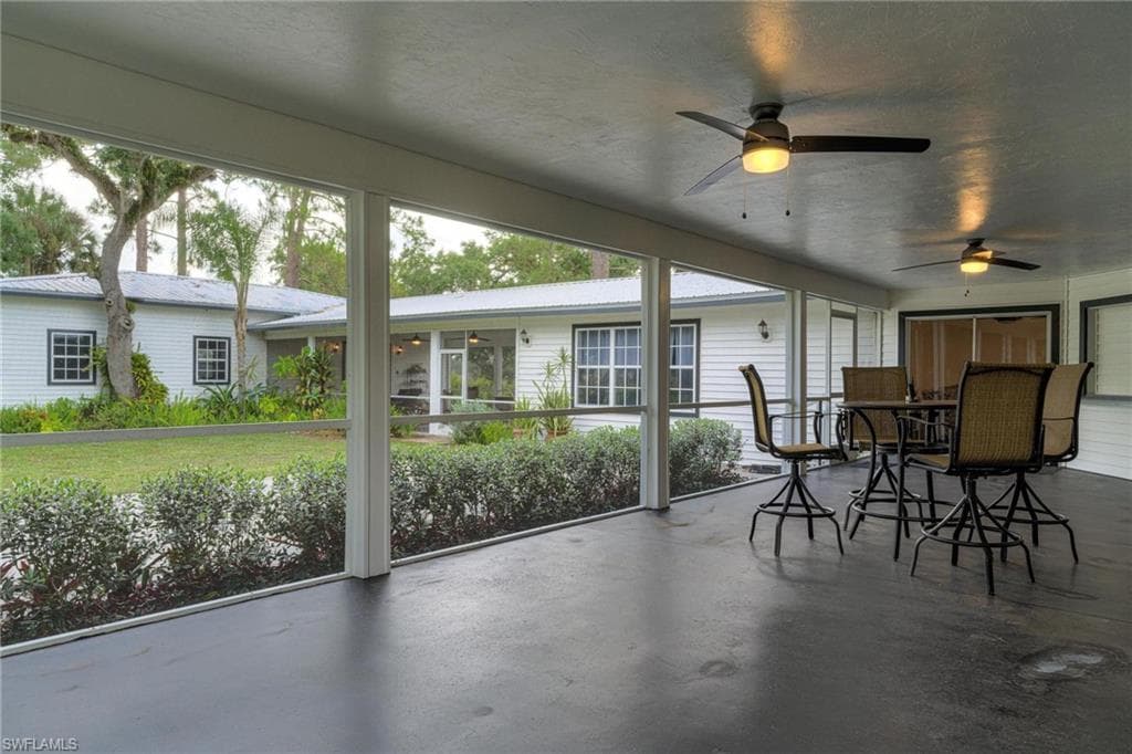1270 Riverbend DR-26