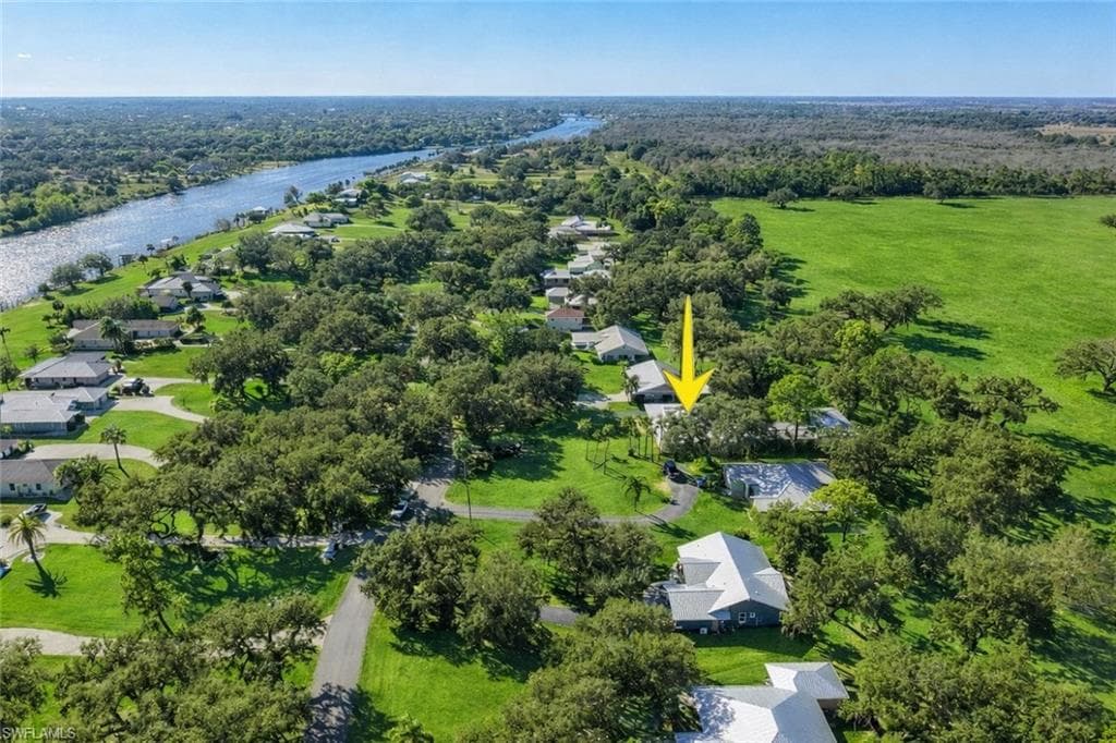 1270 Riverbend DR-34