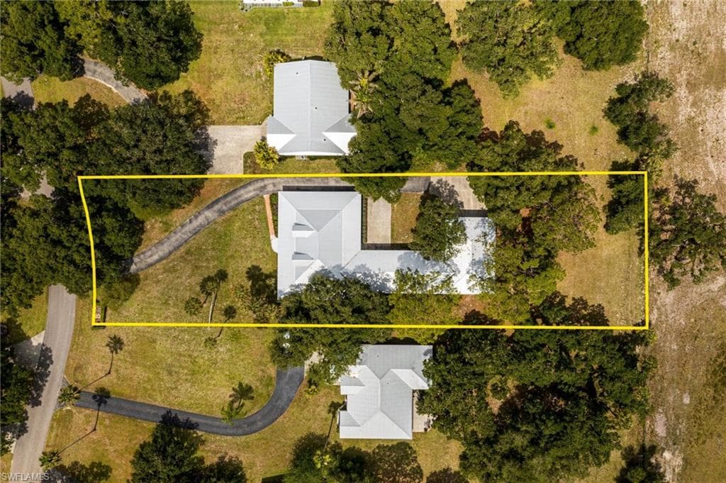 1270 Riverbend DR-33