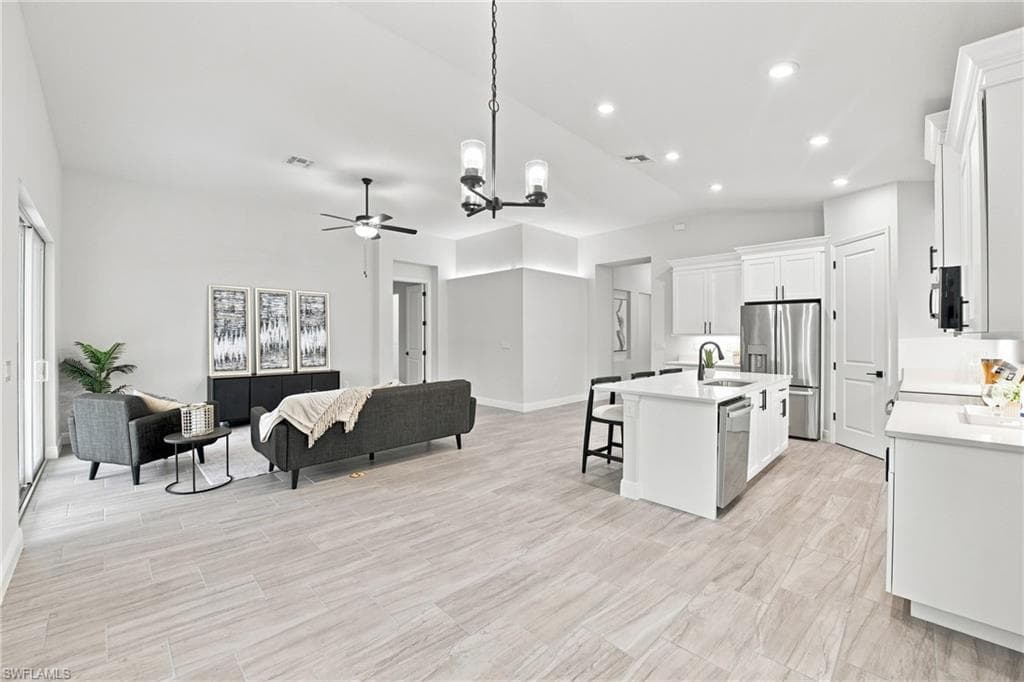 4570 Oakley RD-18