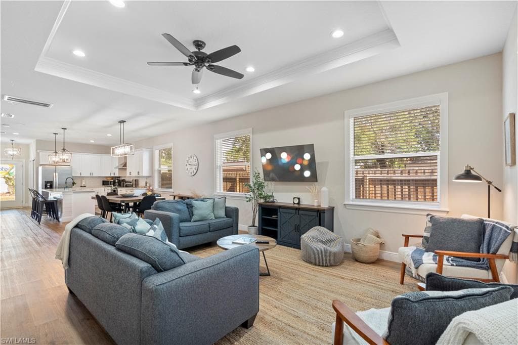 1324 Giddens AVE-2