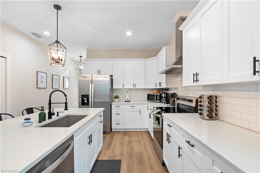 1324 Giddens AVE-13