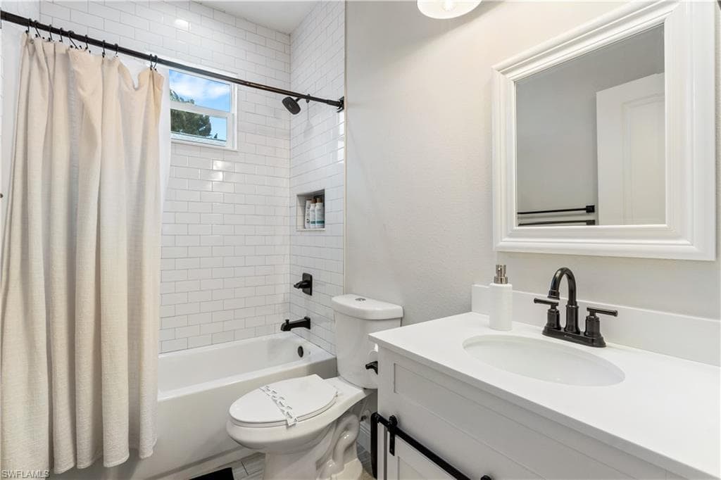 1324 Giddens AVE-24