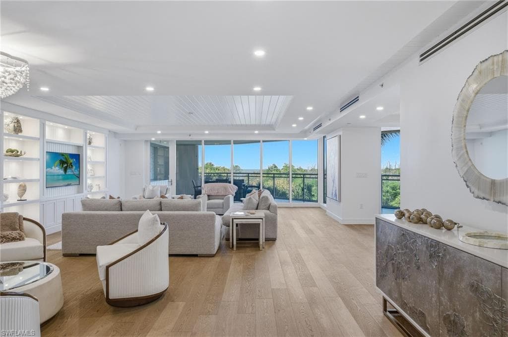 11125 Gulf Shore DR 308-8