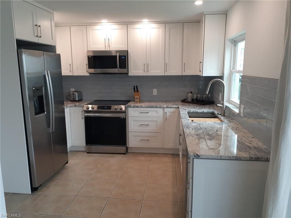 2585 3rd ST-5