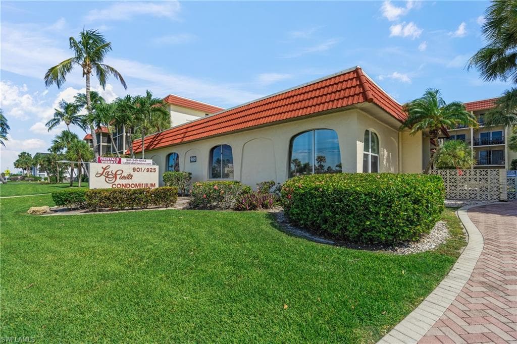 915 Beach RD 215-46