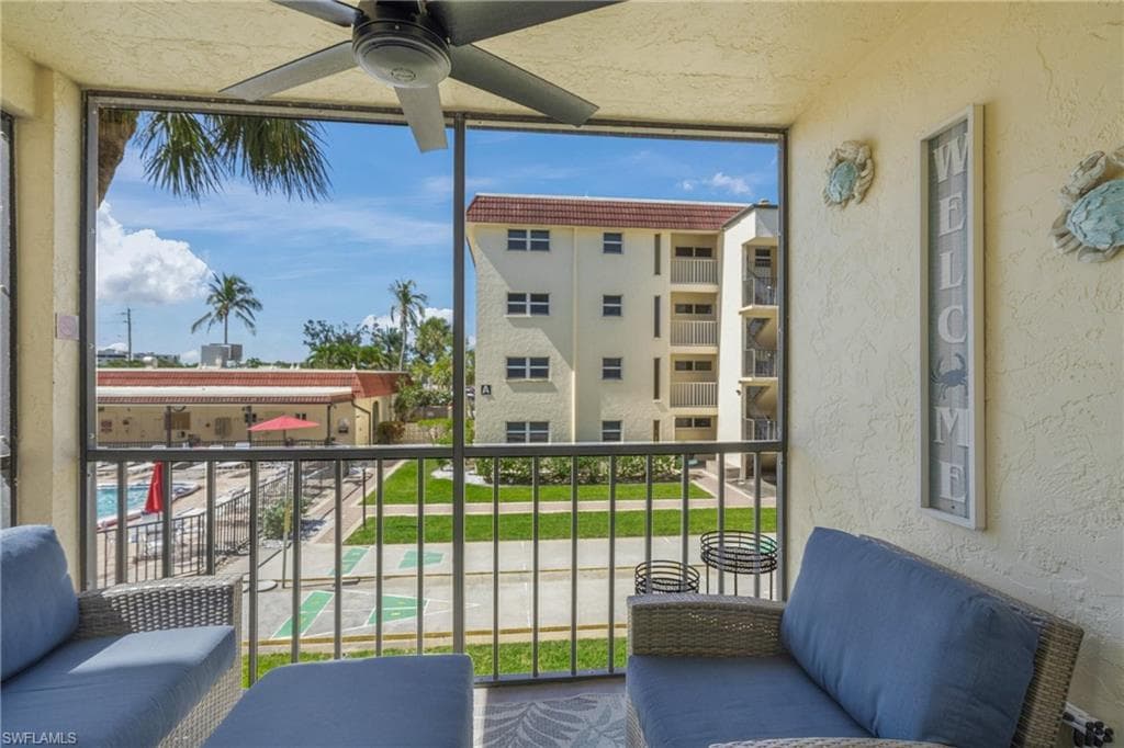 915 Beach RD 215-15