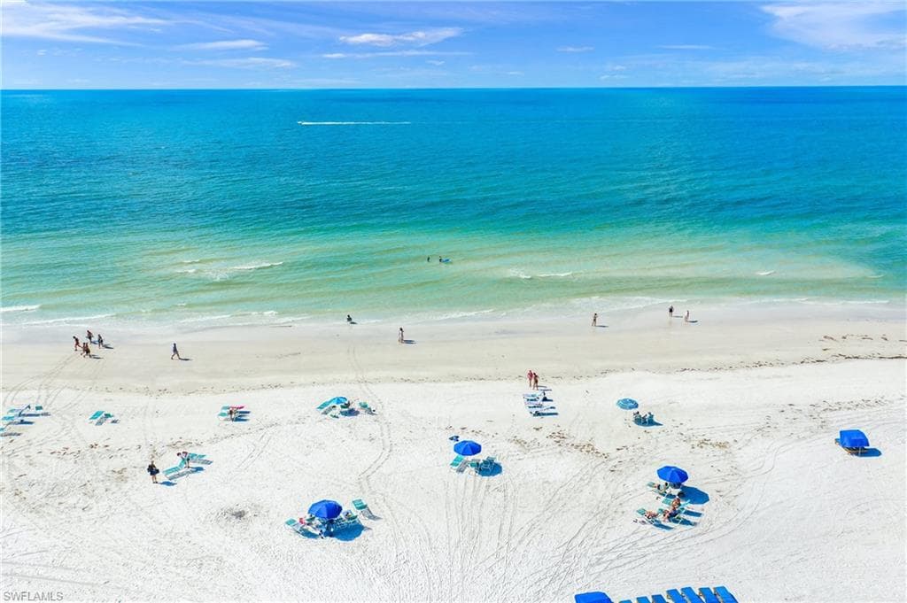 915 Beach RD 215-35