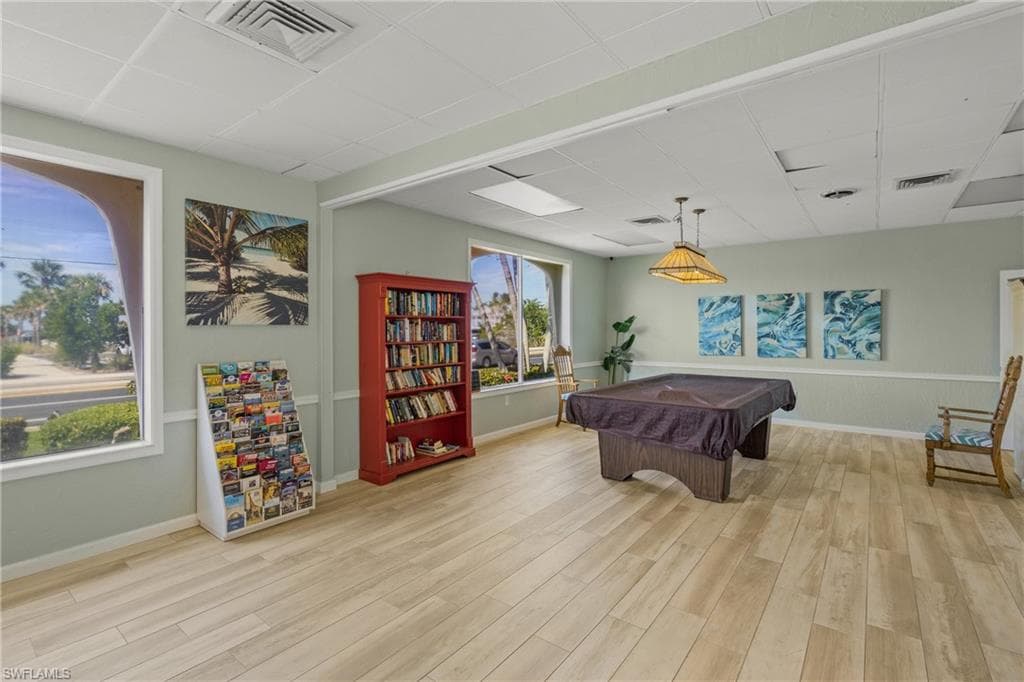 915 Beach RD 215-32