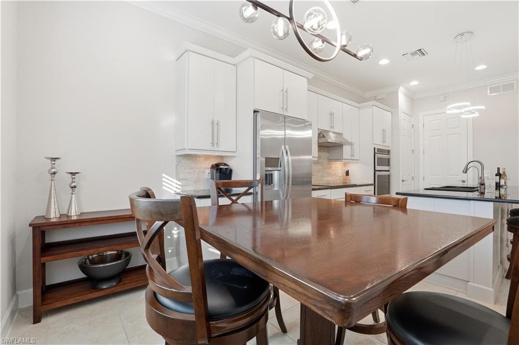 9328 Fieldstone LN-13