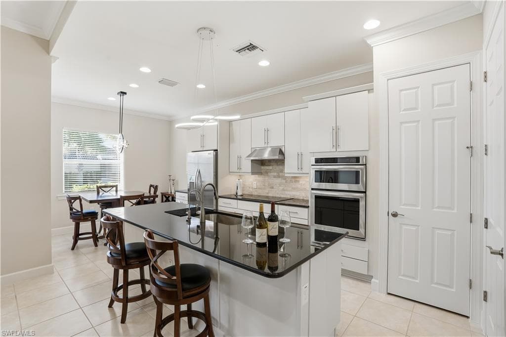 9328 Fieldstone LN-9
