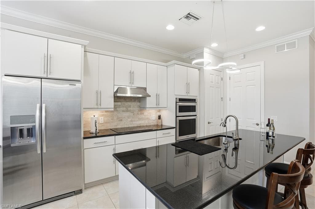 9328 Fieldstone LN-11
