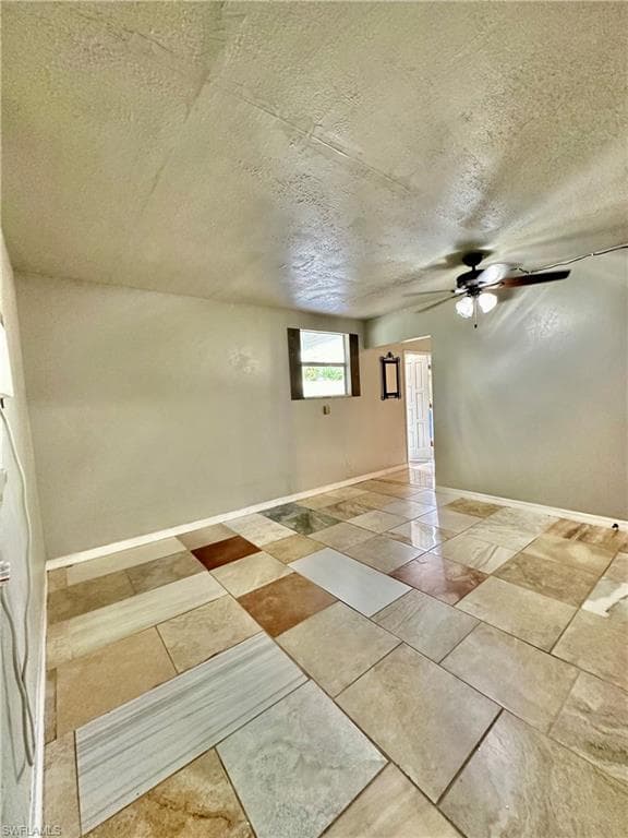 907 Laredo AVE-16