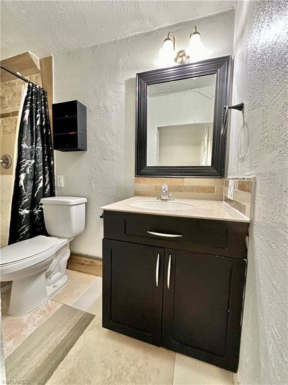 907 Laredo AVE-15