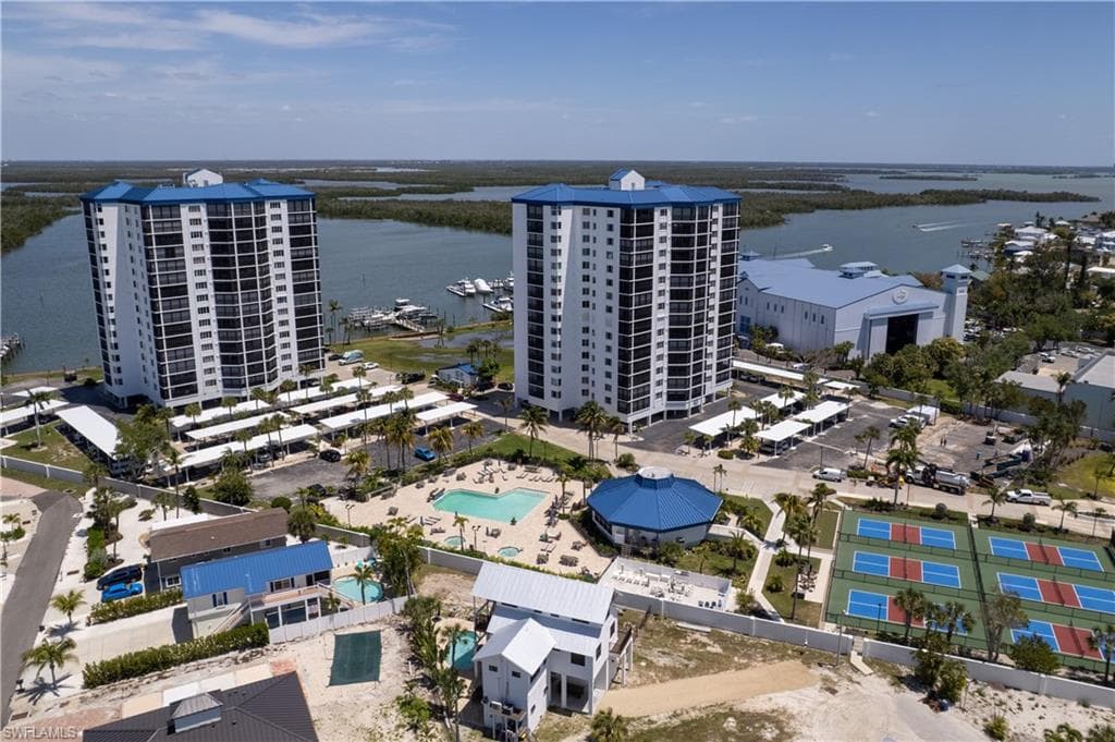 4753 Estero BLVD 905-22