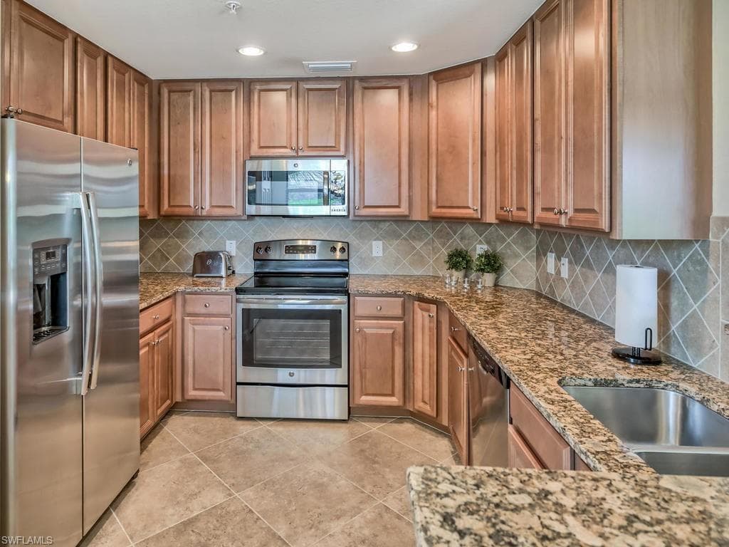 9114 Prima WAY 102-8